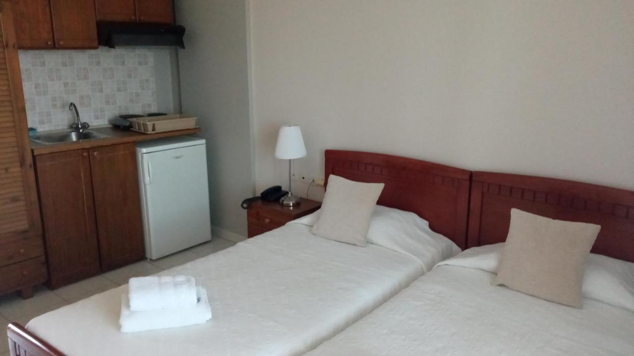 Hotel Pavlos - Studios Tolón Eksteriør bilde