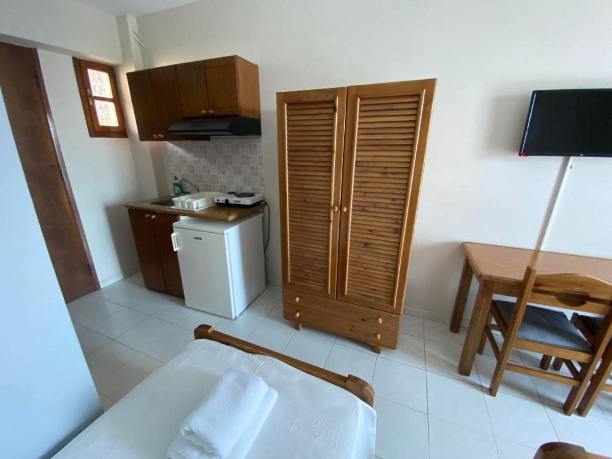 Hotel Pavlos - Studios Tolón Eksteriør bilde