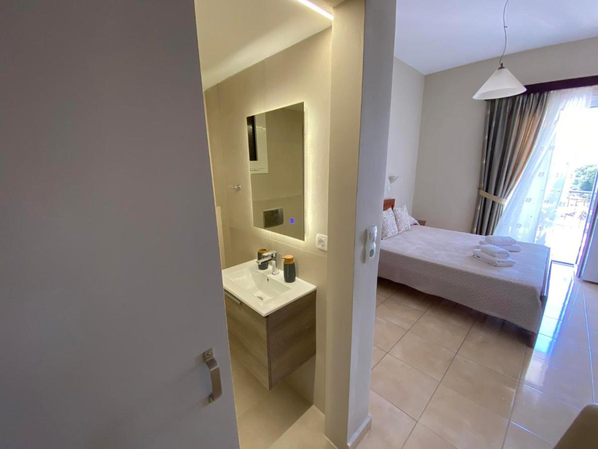 Hotel Pavlos - Studios Tolón Eksteriør bilde